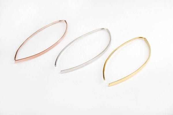 Long hoop gold earrings - Image 5