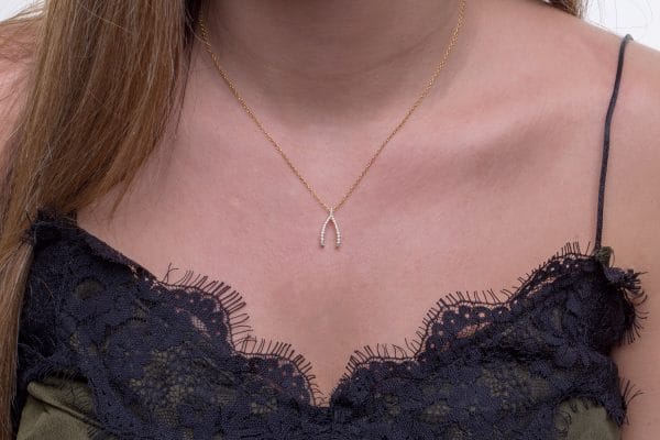 Diamond wishbone gold necklace - Image 2