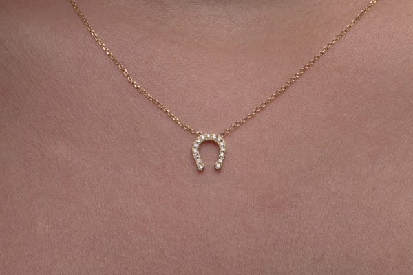 XRI_5998 Diamond horseshoe gold necklace - Image 5