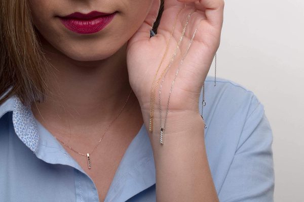 square bar pendant diamonds