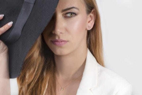 Small diamond moon gold necklace - Image 2