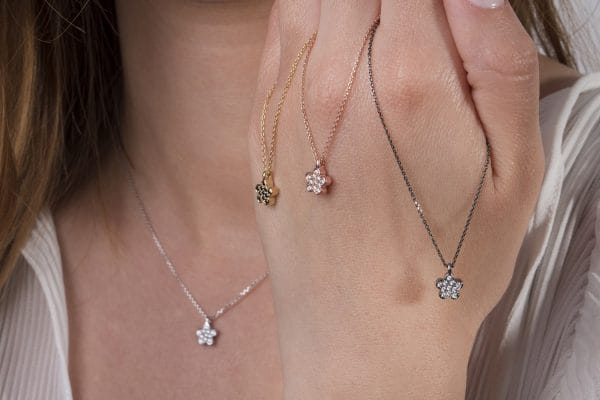 Cute diamond flower gold necklace - Image 5