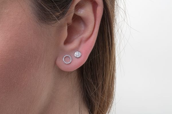 Diamond disk stud gold earrings - Image 2