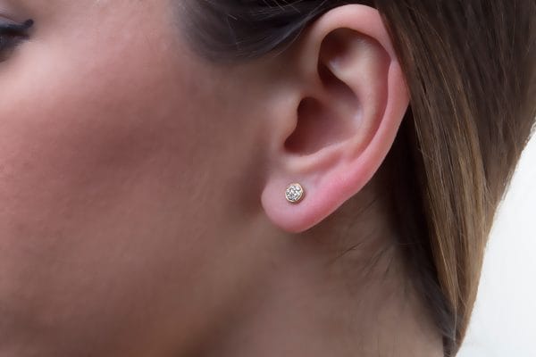 Diamond disk stud gold earrings - Image 4