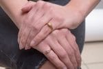 Small oval signet gold ring, RN300 - Image 4