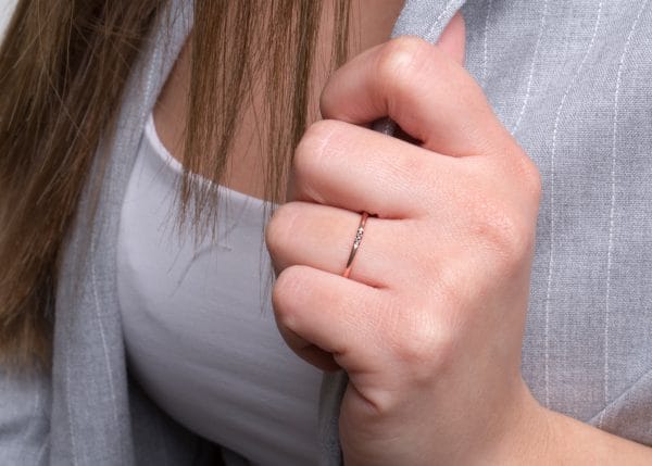 Τhin three diamond gold ring, 1.25mm - Image 4