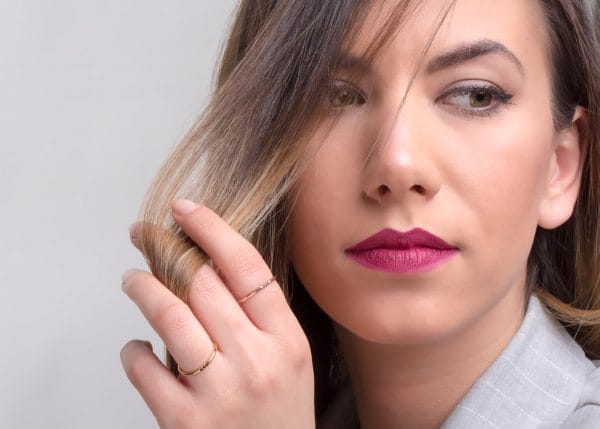 Τhin three diamond gold ring, 1.25mm - Image 6