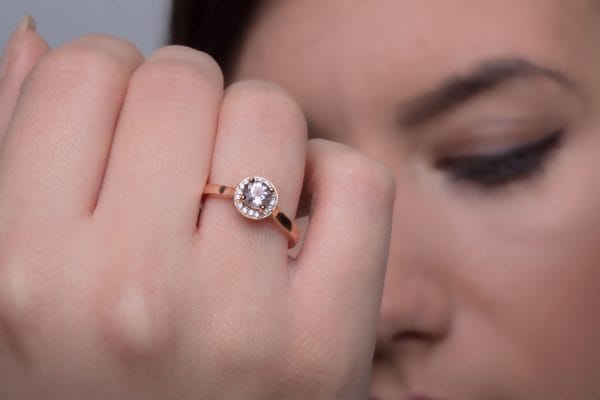 Morganite circle halo ring - Image 5