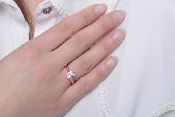 Morganite circle halo ring - Image 2