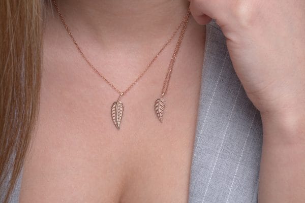 XRI_2777 Plain feather gold necklace - Image 2