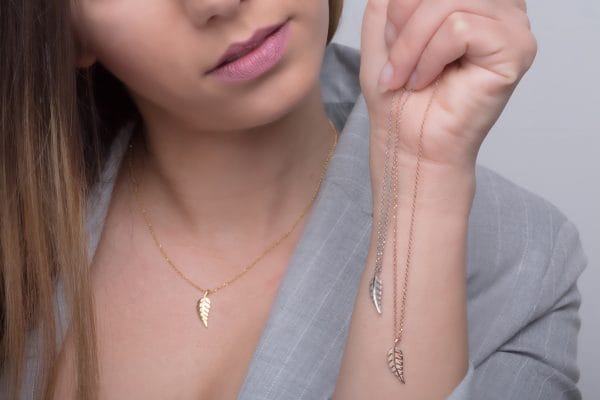 XRI_2793 Plain feather gold necklace - Image 6