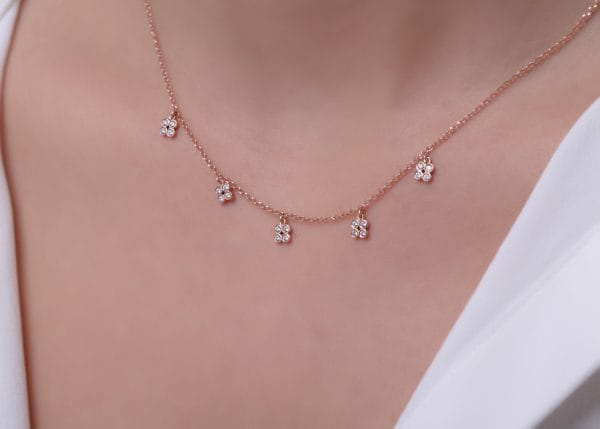 Five flower diamond gold necklace - Image 4