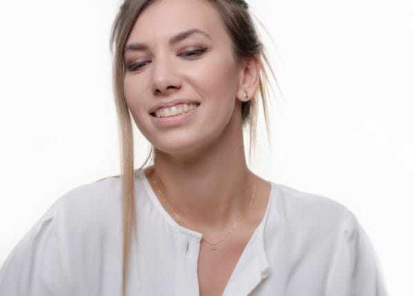 Diamond flower necklace 4 diamonds - Image 4