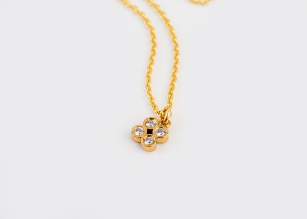 Diamond flower necklace 4 diamonds - Image 1