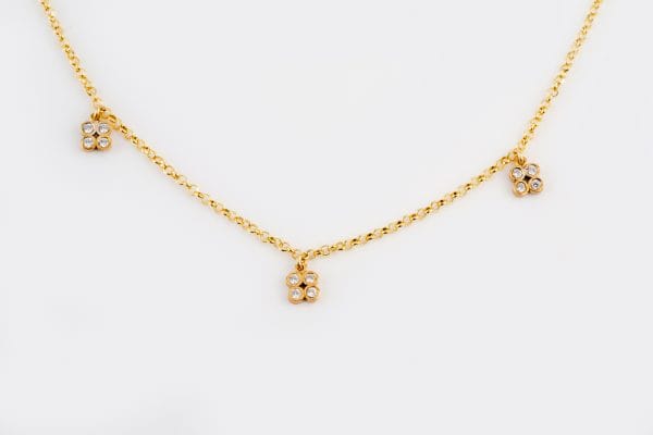 XRI_9524 Three flower diamond gold necklace - Image 1