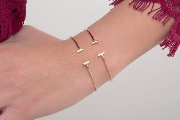 Thin T bracelet 1 Thin T chain gold bracelet - Image 1