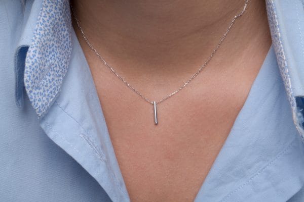 Cylindrical gold bar necklace - Image 6