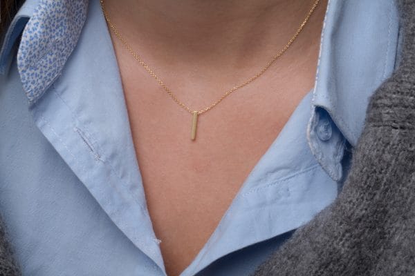 Square gold bar necklace - Image 3