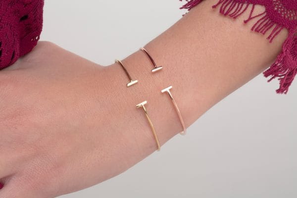 XRI_6292 Thin T chain gold bracelet - Image 3