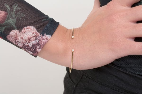 Two diamonds open bangle - Image 6