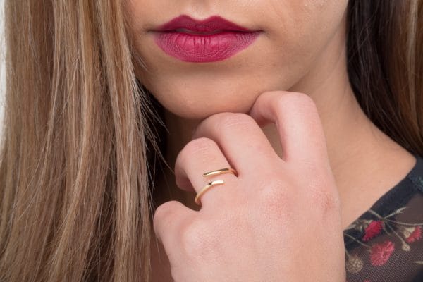 Open wire ring in solid gold - Image 3