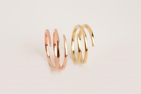 XRI_6493 Spiral wire ring in solid gold - Image 1