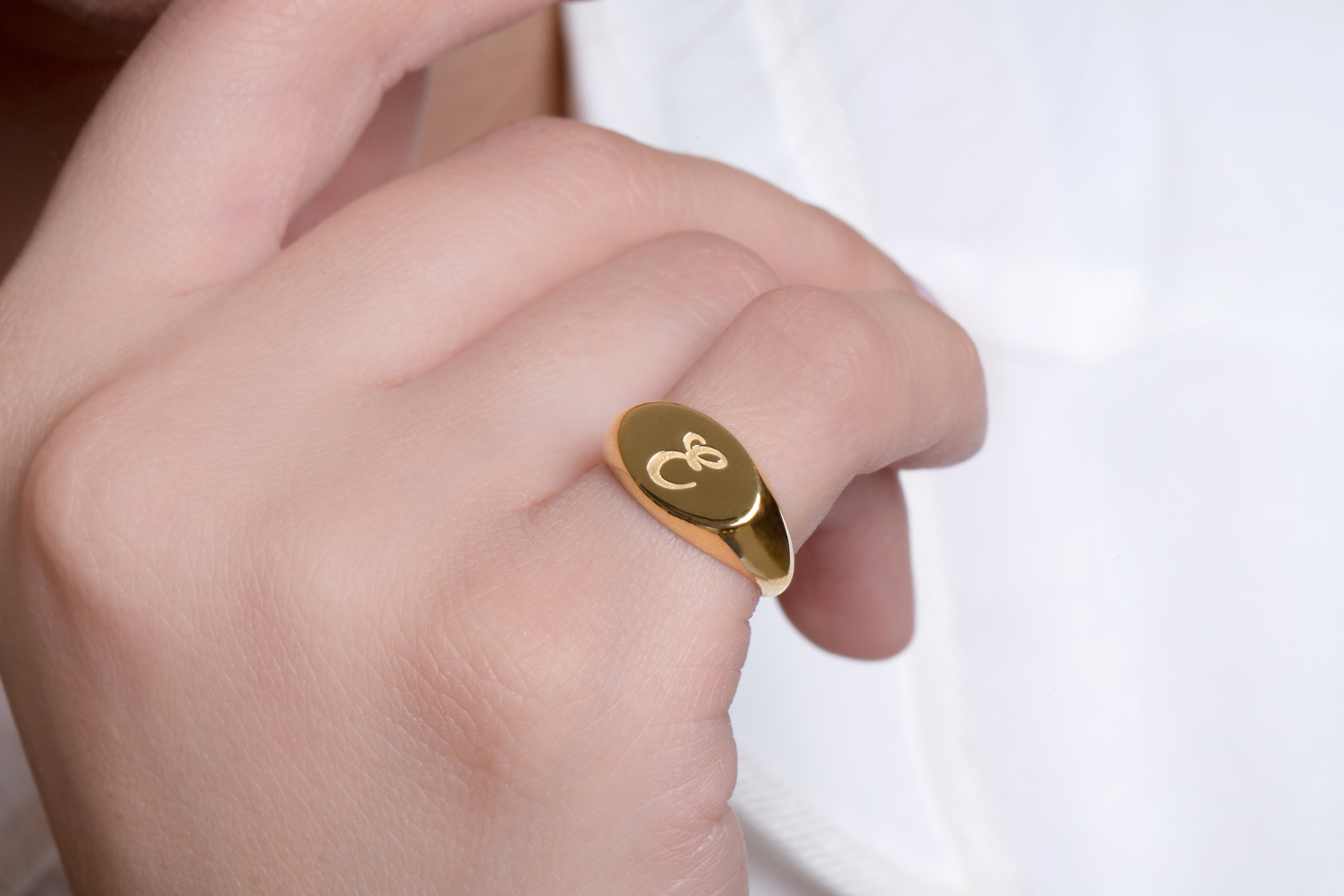 Sieraden Ringen Zegelringen 14k Gold Tiny Signet Ring,Personalized Ring,Signet Ring,Personalized Gift,Letter Ring,Gift For Her,Bridesmaid Gift,QW09 