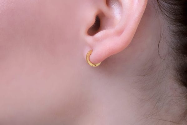 Solid gold hoop earrings (small) - Image 4