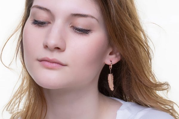 ANV_6946 Feather single gold earring - Image 3