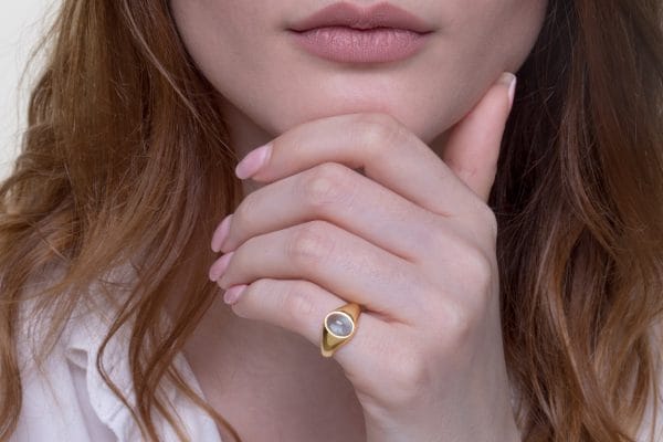IMGL2199 Aquamarine cabochon gold ring - Image 3