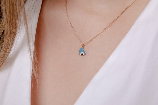 Enamel gold heart necklace - Image 5