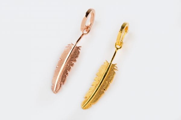 XRI_0577 Feather single gold earring - Image 1