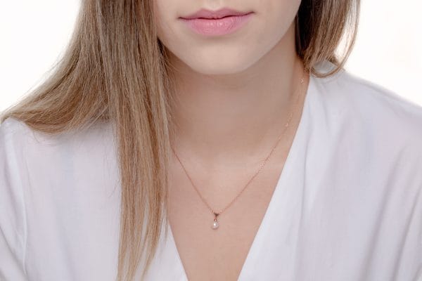 Triangle pearl gold necklace - Image 3