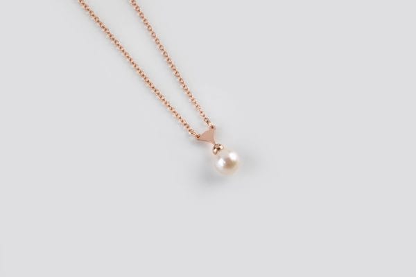 Triangle pearl gold necklace - Image 1
