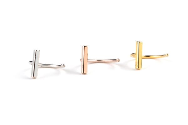 Bar hook gold earrings - Image 1