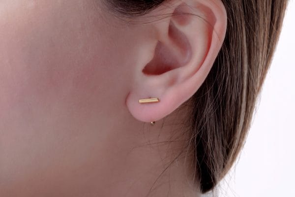 Bar hook gold earrings - Image 3