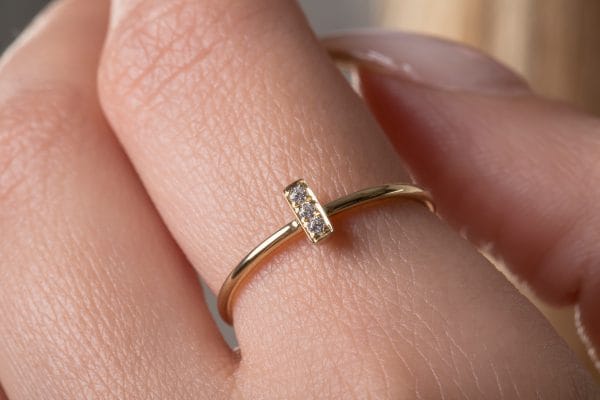 Tiny bar diamond gold ring - Image 6