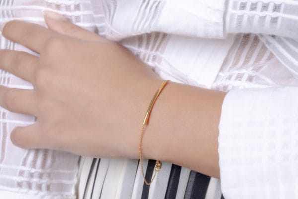 IMG_0726 Floating bar gold bracelet - Image 4