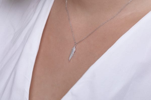 Solid gold feather necklace - Image 7