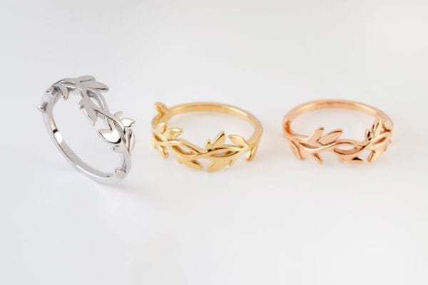 Leaf pattern gold ring - Image 3