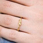 Dainty Knot ring in solid gold, RN210
