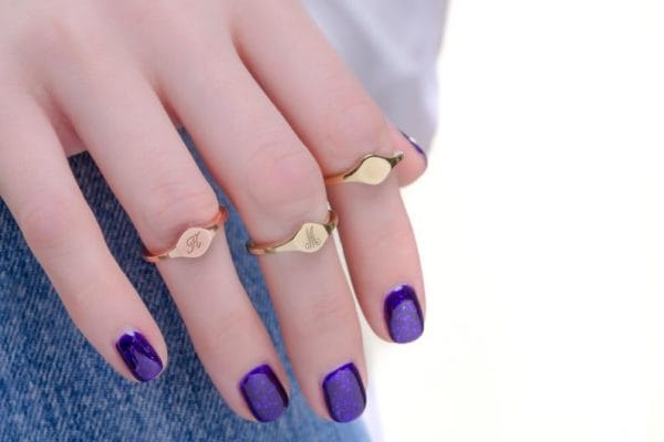 Dainty signet ring made of solid gold, RN330 - Image 2