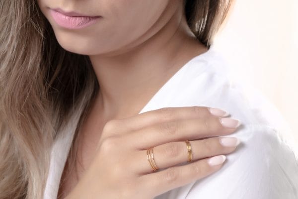 Ultra thin hammered gold ring - Image 6