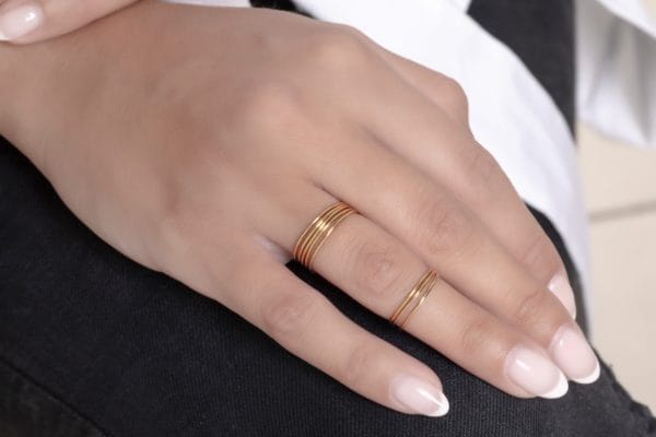 Ultra thin solid gold ring - Image 5