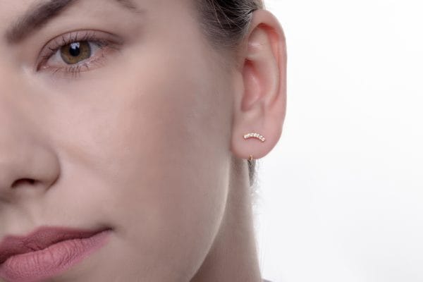 Open hoop curved Bar earrings - Image 2