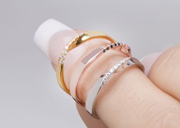 9 Diamond mobius ring 2.4mm, RN100 - Image 4