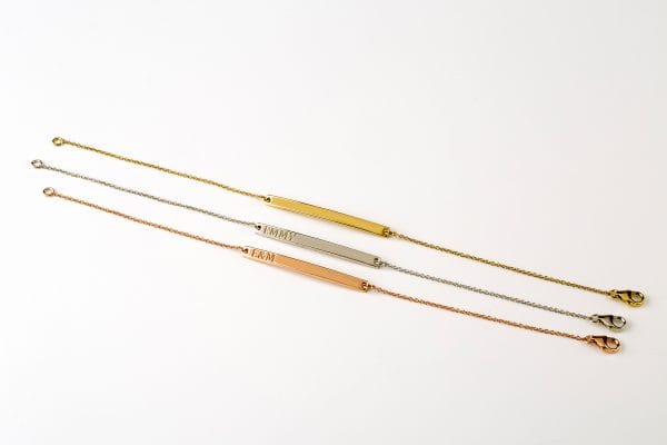 Dainty bar bracelet with custom engraving - Image 4