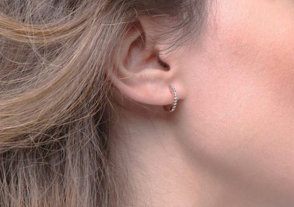 diamond hoops large 4 Diamond hoop earrings in solid gold - Image 4