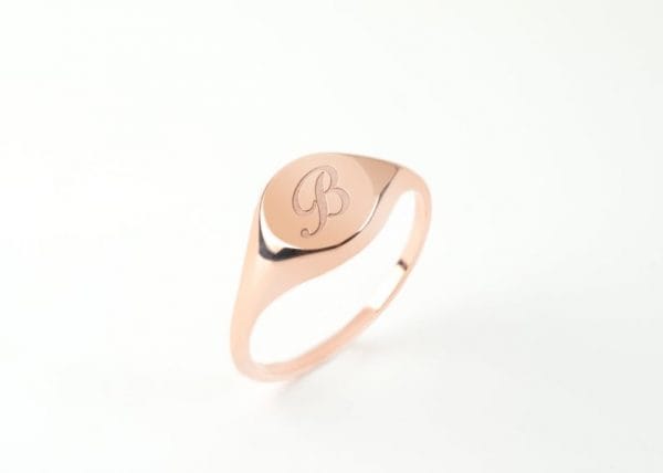 Dainty round signet ring, RN368 - Image 3