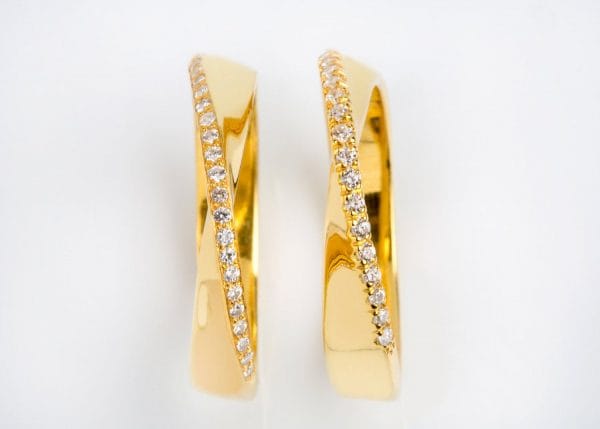 19 diamond Mobius ring 3.3mm, RN140 - Image 5